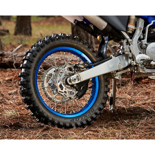 Enduro-specific wheels and tyres
